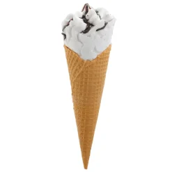 Helado Blando En Barquillo Con Salsa De Chocolate - Maniquí De Comida 22 CmHelado Blando En Barquillo Con Salsa De ChocolateHelado Blando En Barquillo Con Salsa De Chocolate
