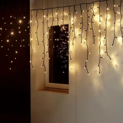 Luz Icicle Light LED Para Uso Profesional Sistema IP44, 114 LED, 300 X 50 Cm, Sin Cable