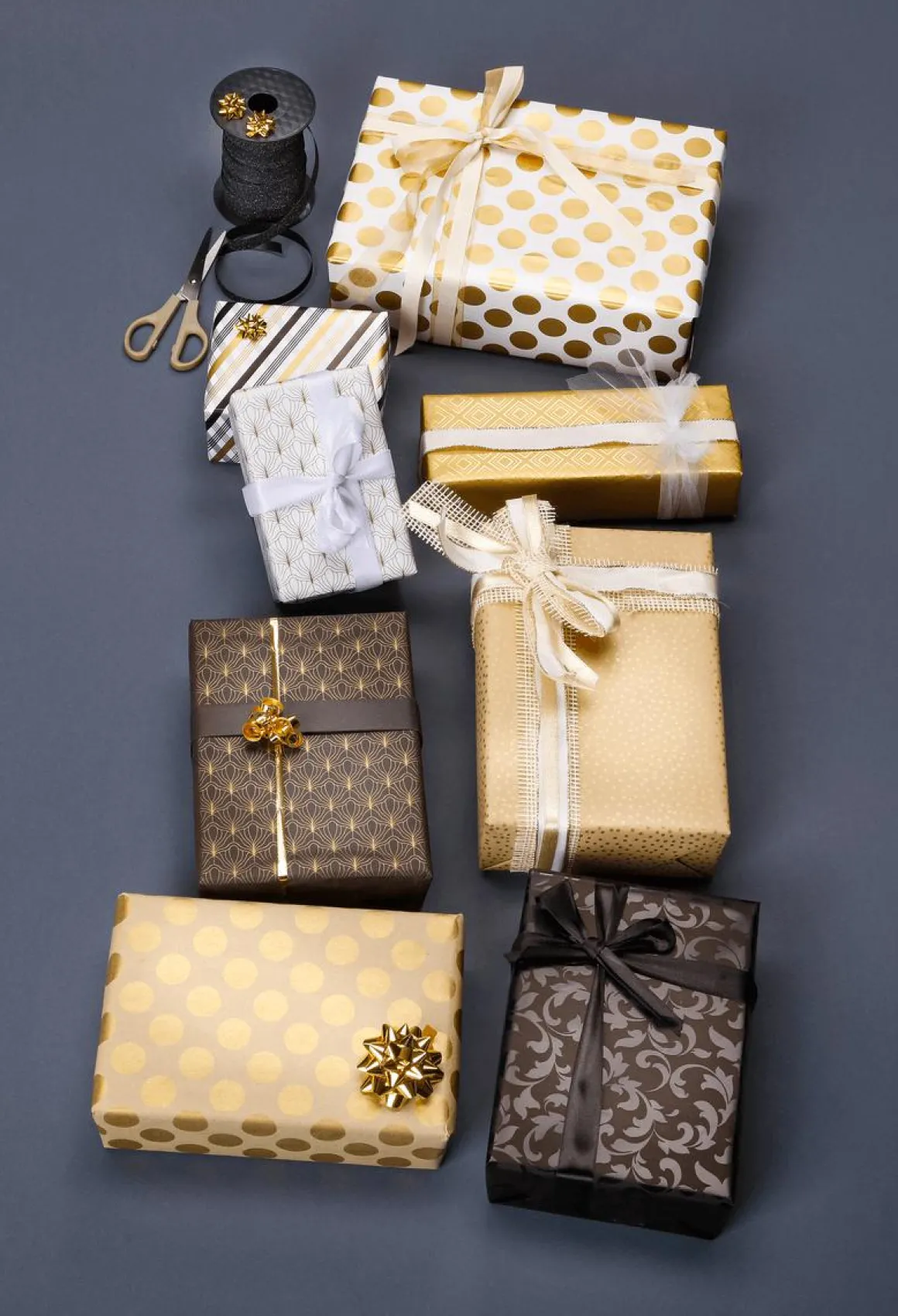 Papel De Regalo Blanco Sostenible Con Puntos Dorados - Bobina De Papel De Regalo De 50 M