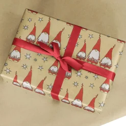 Papel Kraft Reciclado Con Amigo Invisible Rojo Y Estrellas Blancas - Bobina De Papel De Regalo De 50 M